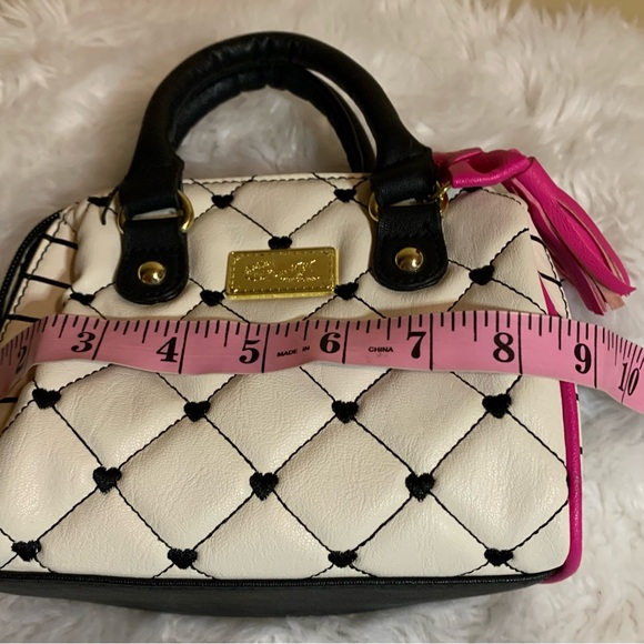 BETSY JOHNSON mini quilted hearts satchel bag LNWOT - Picture 7 of 9